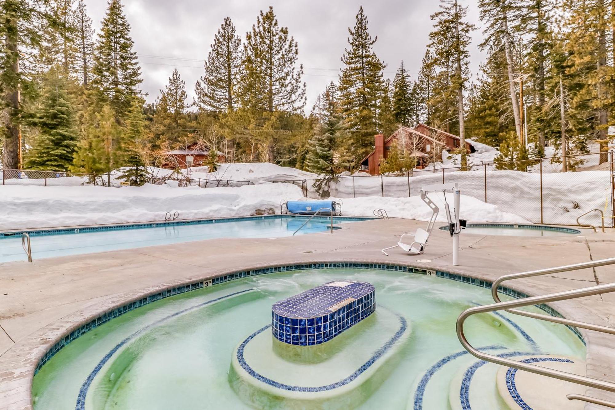 Granlibakken Unit 18 Apartment Tahoe City Room photo